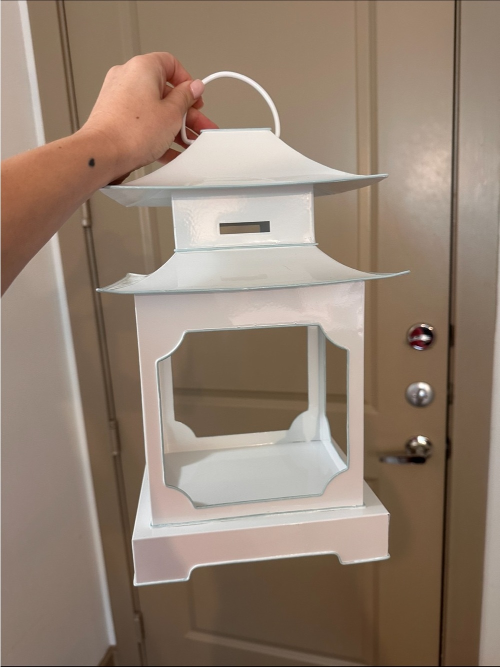 White Pagoda Lantern